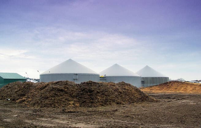 IMAGO Nature: Unsere Erde, Energiequellen, Biomasse energieerzeugung,biogas,biogasanlage,energiegewinnung,energiewirtschaft,biogasanlagen *** energy production,biogas,biogas plant,energies,biogas plants ir4-1vk