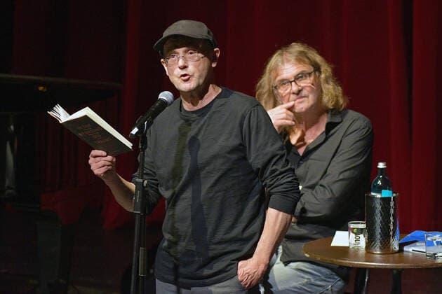 Ansurditäten aus der neuen schönen Welt With anarchistic fireworks to illuminate the absurdities of this new beautiful world, Steffen Mensching Hans Eckardt Wenzel re come as a mixed double with songs and texts in a musical reading Copyright: xUwe-JensxIgelx