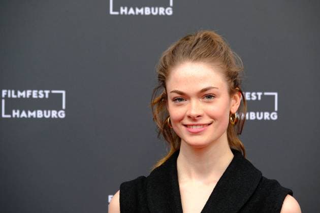 Filmfest Hamburg Pauline Renevier before the premiere of the film The White House on the Rhine, 29 Filmfest Hamburg, red carpet at Cinemaxx cinema Dammtor, Hamburg 6 10 2021