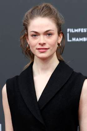 Pauline Renevier at the premiere of the ARD TV movie The White House on the Rhine at the 29 Filmfest Hamburg 2021 at Cinemaxx Dammtor Hamburg, 06 10 2021 Foto:xgbrcix xFuturexImage