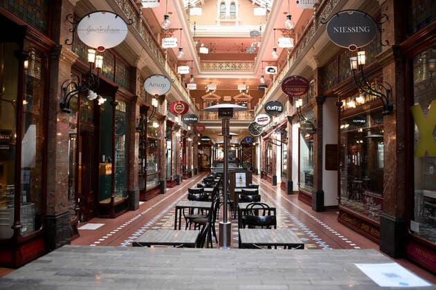 NSW CORONAVIRUS COVID19, Empty cafe seating areas are seen at the Strand Arcade in Sydney, Saturday, October 9, 2021. NSW is set to surpass another COVID-19 vaccination milestone, all but guaranteeing the state becomes one of the most vaccinated jurisdictions on the planet. ( NO ARCHIVING, EDITORIAL USE ONLY, NO USE IN BOOKS WITHOUT CONSENT SYDNEY NSW AUSTRALIA  Copyright: xDANxHIMBRECHTSx 20211009001584350693