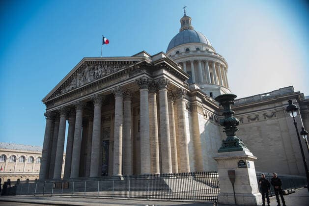At Pantheon, Macron Commemorates 40 Years Since Abolition Of Death Penalty The Pantheon during President Emmanuel Macron s visit with Robert Badinter on the occasion of the 40th anniversary of the abolition of the death penalty, in Paris, 9 October, 2021. Paris ILE-DE-FRANCE France savoranineri-franceat211009_npBdm  Copyright: xAndreaxSavoranixNerix