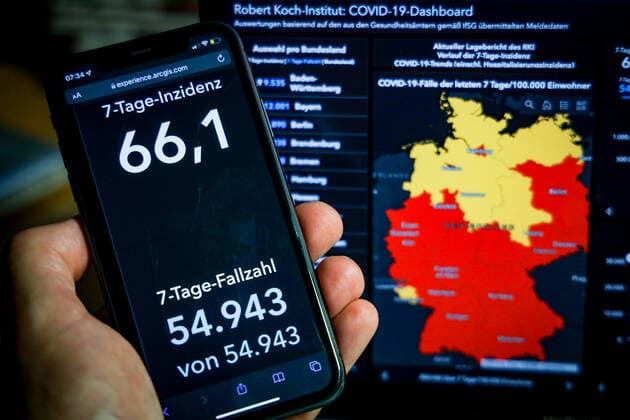 Coronavirus in Germany Covid 19 Dashboard of the Robert Koch Institute 10 10 2021 Robert Koch Institute 7 days Incidence 66.1 7 days Number of cases 54 943 COVID 19 cases 4 310 273 Addition of 7 612 compared to previous day COVID 19 deaths 94 202 Addition of 24 compared to previous day