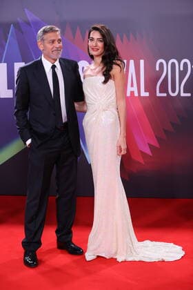 . 10 10 2021. London, United Kingdom. George and Amal Clooney arriving at The Tender Bar premiere at the London Film Festival.  xStephenxLockx xi-Imagesx IIM-22667-0005