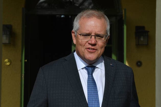 SCOTT MORRISON LEAVES QUARANTINE, Prime Minister Scott Morrison leaves The Lodge after 14 days quarantine in Canberra, Monday, October 11, 2021. ( NO ARCHIVING, EDITORIAL USE ONLY, NO USE IN BOOKS WITHOUT CONSENT CANBERRA ACT AUSTRALIA  Copyright: xMICKxTSIKASx 20211011001584923730