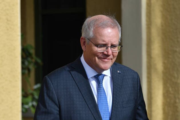 SCOTT MORRISON LEAVES QUARANTINE, Prime Minister Scott Morrison leaves The Lodge after 14 days quarantine in Canberra, Monday, October 11, 2021. ( NO ARCHIVING, EDITORIAL USE ONLY, NO USE IN BOOKS WITHOUT CONSENT CANBERRA ACT AUSTRALIA  Copyright: xMICKxTSIKASx 20211011001584923861