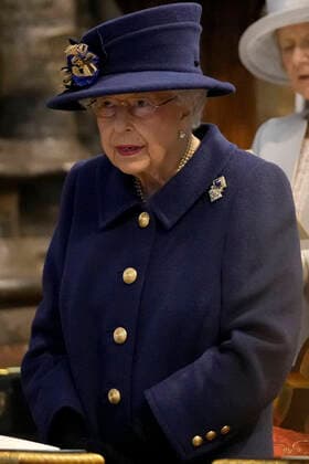 . 12 10 2021. London, United Kingdom. Queen Elizabeth II accompanied by Princess Anne, at a Service of Thanksgiving to mark the Centenary of the Royal British Legion at Westminster Abbey in London.  xPoolx xi-Imagesx IIM-22672-0019