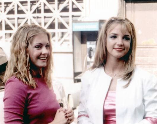 SABRINA THE TEENAGE WITCH, from left: Melissa Joan Hart, Britney Spears, No Place Like Home , (Season 4, ep. 401, aired Sept. 24, 1999), 1996-2003. photo: Wren Maloney ?Viacom Prod. Courtesy: Everett Collection Ref:T8DSATH VC011 PUBLICATIONXNOTxINxCANxCHNxFRAxITAxJPNxNORxPOLxRUSxESPxUKxUSA Copyright: xx T8DSATH VC011