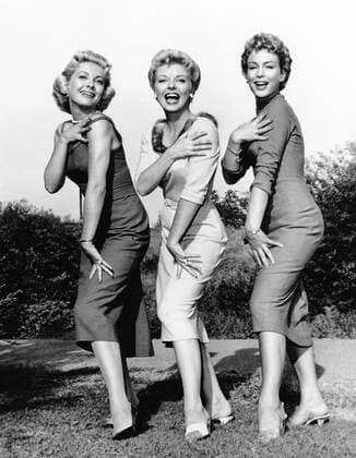 HOW TO MARRY A MILLIONAIRE, from left: Lori Nelson, Merry Anders, Barbara Eden, 1957-59 Ref:TBDHOTO EC025 PUBLICATIONXNOTxINxCANxCHNxFRAxITAxJPNxNORxPOLxRUSxESPxUKxUSA Copyright: xx TBDHOTO EC025
