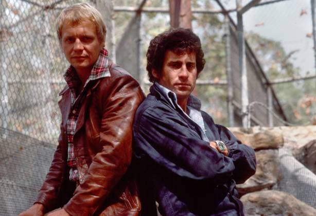 STARSKY AND HUTCH, David Soul, Paul Michael Glaser, 1975-79. photo: Mark Sennett TV Guide courtesy Everett Collection Ref:TSDSTAN EC066 PUBLICATIONXNOTxINxCANxCHNxFRAxITAxJPNxNORxPOLxRUSxESPxUKxUSA Copyright: xx TSDSTAN EC066