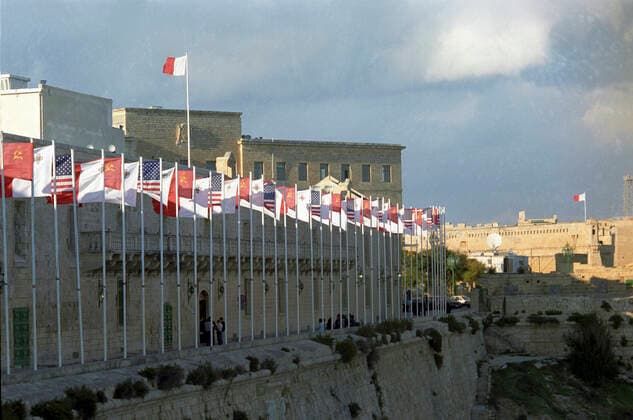 Meeting between Mikhail Gorbachev and George H. W. Bush in Malta 6639050 02.12.1989 The Malta Summit, a meeting between U.S. President George H. W. Bush and General Secretary of the Central Committee of the Communist Party of the USSR Mikhail Gorbachev, which took place on board the Soviet cruise ship Maxim Gorky in Malta on December 2 3, 1989. Flags are seen on streets in Valletta. Yuriy Somov Valletta Malta  Copyright: xYuriyxSomovx