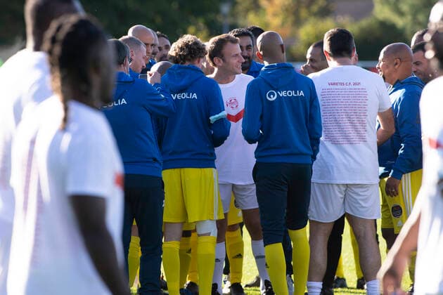 Emmanuel Macron - President de la Republique Francaise FOOTBALL : Match de Gala du Varietes Club de France - 14 10 2021 JBAutissier Panoramic 