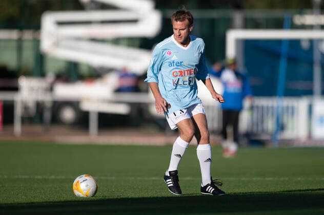 Emmanuel Macron - President de la Republique Francaise FOOTBALL : Match de Gala du Varietes Club de France - 14 10 2021 JBAutissier Panoramic 