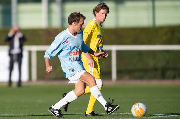 Emmanuel Macron - President de la Republique Francaise FOOTBALL : Match de Gala du Varietes Club de France - 14 10 2021 JBAutissier Panoramic 