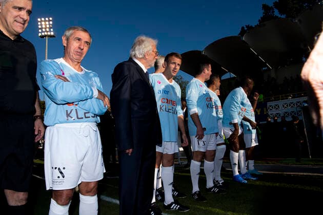 Emmanuel Macron - President de la Republique Francaise Jacques Vendroux - Manager General du Varites Club de France Arsene Wenger Karl Olive - Maire de Poissy et Sonny Anderson Alain Giresse FOOTBALL : Match de Gala du Varietes Club de France - 14 10 2021 JBAutissier Panoramic 