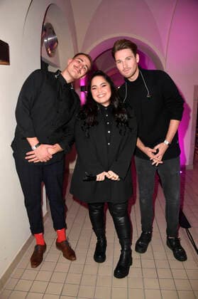 Bahar Kizil with her musicians at the 4 Iconista Award 2021 ceremony at Stadtbad Oderberger Berlin, 14 10 2021 Foto:xN.xKubelkax xFuturexImage