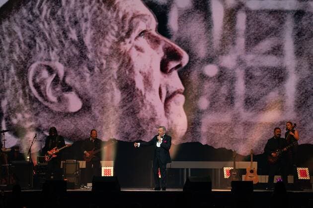 Roland Kaiser on tour for his Alles oder Dich album Roland Kaiser at his concert during his Alles oder Dich tour in Mannheim Mannheim SAP Arena Baden Württemberg