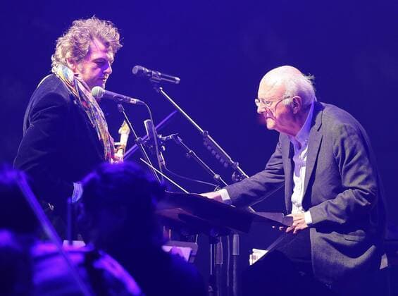 SEMI-EXCLUSIF: Repetition au grand rex de Vladimir Cosma en presence de Matthieu Chedid CELEBRITIES: Vladimir Cosma au grand rex - Paris - 15 10 2021 JonathanRebboah Panoramic  PESRK24022012