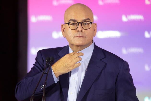 October 17, 2021, Toronto, on, Canada: Ontario Liberal Party leader Steven Del Duca adjusts his collar as he takes a journalist s question at the party s AGM in Toronto, Sunday, Oct. 17, 2021. Toronto Canada  - ZUMAc35_ 20211017_zaf_c35_033 Copyright: xChrisxYoungx