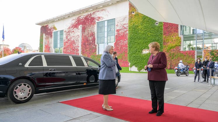 Berlin GER, Berlin, 18 10 21, Mary May Simon with German Chancellor Angela Merkel Picture appointment at the welcoming of Governor General of Canada Mary May Simon by BKin Dr Angela Merkel, 18 10 2021, Copyright: xEibner-Pressefotox EP_EER