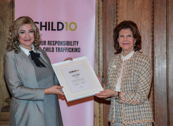 Marija Andjelkovic, CEO ASTRA, Serbia receives a diploma from Queen Silvia at the Child10 Prize at the Royal Palace in Stockholm, Sweden 18 October 2021 Photo by Anders Wiklund TT kod 10040 STOCKHOLM Sweden x10040x,  Copyright: xAndersxWiklund TTx QUEEN SILVIA CHILD10