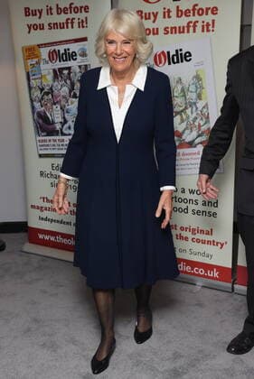 Herzogin Camilla bei Oldie of the Year Award in London . 19 10 2021. London, United Kingdom. Camilla, Duchess of Cornwall, arriving at The Oldie of the Year Awards in London.  xStephenxLockx xi-Imagesx IIM-22695-0001