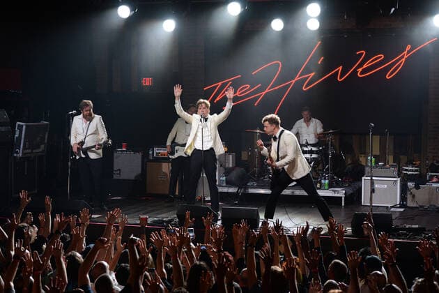 FORT LAUDERDALE FL - OCTOBER 19: Vigilante Carlstroem, The Johan and Only, Chris Dangerous, Howlin Pelle Almqvist and Nicholaus Arson of The Hives perform at Revolution Live on October 19, 2021 in Fort Lauderdale, Florida. Copyright: xmpi04x