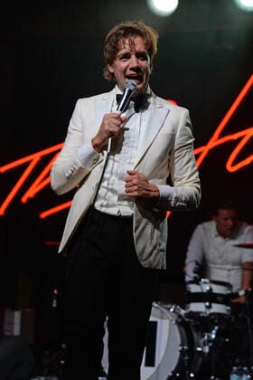 FORT LAUDERDALE FL - OCTOBER 19: Howlin Pelle Almqvist of The Hives performs at Revolution Live on October 19, 2021 in Fort Lauderdale, Florida. Copyright: xmpi04x