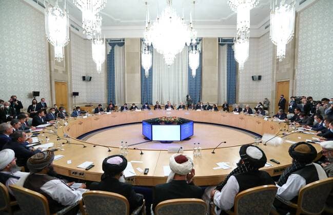 Bilder des Jahres 2021, News 10 Oktober News Themen der Woche KW42 News Bilder des Tages Russia Afghanistan Moscow Format Meeting 6676291 20.10.2021 In this handout photo released by the Russian Foreign Ministry, Russian presidential envoy to Afghanistan Zamir Kabulov, Taliban officials take part in the Moscow-format meeting on Afghanistan attended by representatives of 10 countries and a delegation of the Taliban movement (banned as a terrorist organization in Russia), in Moscow, Russia. Editorial use only, no archive, no commercial use. Alexey Kudenko Sputnik Moscow Russia  Copyright: xAlexeyxKudenkox