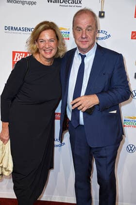 Hubertus Meyer Burckhardt with his wife Dorothee Meyer Burckhardt at the award ceremony of the Golden Picture of a Woman at the Stage Theater Neue Flora in Hamburg on 20 10 2021