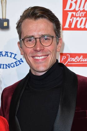 Dr Johannes Wimmer at the award ceremony of the Golden Picture of a Woman at the Stage Theater Neue Flora in Hamburg on 20 10 2021