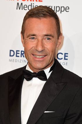 Kai Pflaume at the award ceremony of the Golden Picture of the Woman at the Stage Theater Neue Flora in Hamburg on 20 10 2021