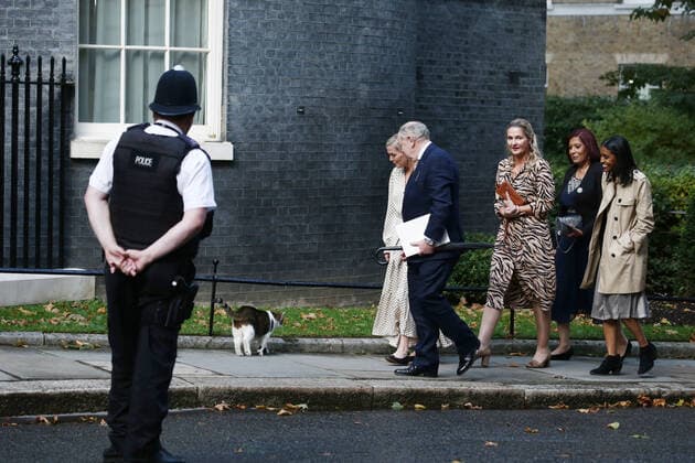 October 20, 2021, London, England, United Kingdom: Annual Health Hero Awards winners are seen arriving in Downing Street to receive their prizes from UK Prime Minister Boris Johnson. London United Kingdom - ZUMAs262 20211020_zip_s262_108 Copyright: xTayfunxSalcix