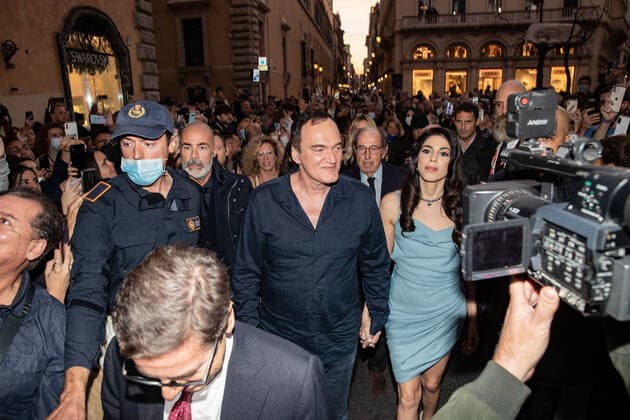 Quentin Tarantino in via Condotti. In the photo: Quentin Tarantino with his wife Daniela Pick and Gianni Battistoni (center)  Copyright: x xIPAx xRomax
