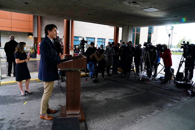 October 21, 2021, Ottawa, on, Canada: Prime Minister Justin Trudeau speaks during a press conference as he visits the Children s Hospital of Eastern Ontario in Ottawa on Thursday, Oct. 21, 2021. Ottawa Canada  - ZUMAc35_ 20211021_zaf_c35_014 Copyright: xSeanxKilpatrickx