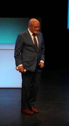 22 10 2021 Offenbach, Capirol 32 Hessian Film and Cinema Prize Honorary Award of the Hessian Minister President went to director Volker Schlöndorff emspor, DFL regulations prohibit any use of photographs as image sequences and or quasi video HP