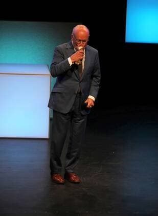22 10 2021 Offenbach, Capirol 32 Hessian Film and Cinema Prize Honorary Award of the Hessian Minister President went to director Volker Schlöndorff emspor, DFL regulations prohibit any use of photographs as image sequences and or quasi video HP