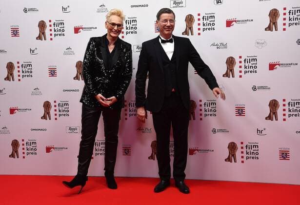 22 10 2021 Offenbach, Capirol 32 Hessian Film and Cinema Award The team of presenters the journalist and presenter Bärbel Schäfer and the Frankfurt actor, screenwriter and comedian Rainer Ewerrien emspor, DFL regulations prohibit any use of photographs as image sequences and or quasi video HP