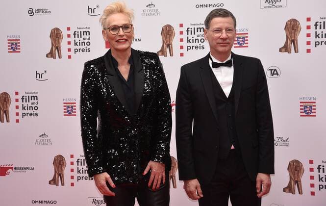 22 10 2021 Offenbach, Capirol 32 Hessian Film and Cinema Award The team of presenters the journalist and presenter Bärbel Schäfer and the Frankfurt actor, screenwriter and comedian Rainer Ewerrien emspor, DFL regulations prohibit any use of photographs as image sequences and or quasi video HP