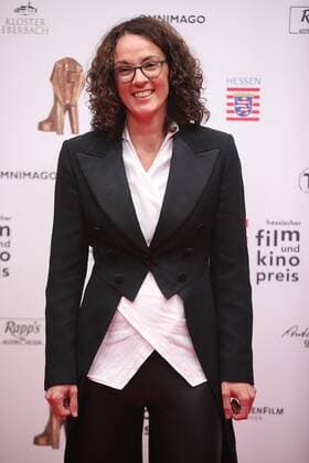 22 10 2021 Offenbach, Capirol 32 Hessian Film and Cinema Award Hessian Minister for the Arts Angela Dorn emspor, DFL regulations prohibit any use of photographs as image sequences and or quasi video HP