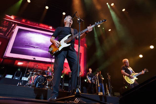 October 22, 2021, Madrid, Spain: Singer David Summers of the music band Hombres G performs live on stage at Wizink Center of Madrid. Madrid Spain - ZUMAs197 20211022_zaa_s197_112 Copyright: xAtilanoxGarciax