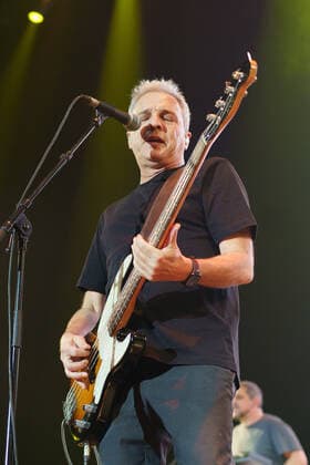 October 22, 2021, Madrid, Spain: Singer David Summers of the music band Hombres G performs live on stage at Wizink Center of Madrid. Madrid Spain - ZUMAs197 20211022_zaa_s197_122 Copyright: xAtilanoxGarciax