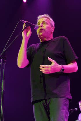 October 22, 2021, Madrid, Spain: Singer David Summers of the music band Hombres G performs live on stage at Wizink Center of Madrid. Madrid Spain - ZUMAs197 20211022_zaa_s197_123 Copyright: xAtilanoxGarciax