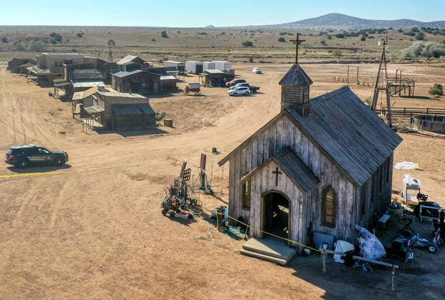 October 22, 2021, Santa Fe, New Mexico, USA: Santa Fe County Sheriff s deputy unit at the Bonanza Creek Ranch movie set where an accident involving actor Alec Baldwin took place on Thursday October 21. Producer and actor Baldwin fired the prop gun that killed one crew member and injured another on the set of the movie Rust in New Mexico, the Santa Fe County Sheriff s Office said. The film s director of photography, Halyna Hutchins, 42, was killed, and director Joel Souza, 48, was injured when Baldwin, 63, discharged the stage firearm, the agency said. Santa Fe USA - ZUMAab1_ 20211022_zaf_ab1_006 Copyright: xRobertoxE.xRosalesx