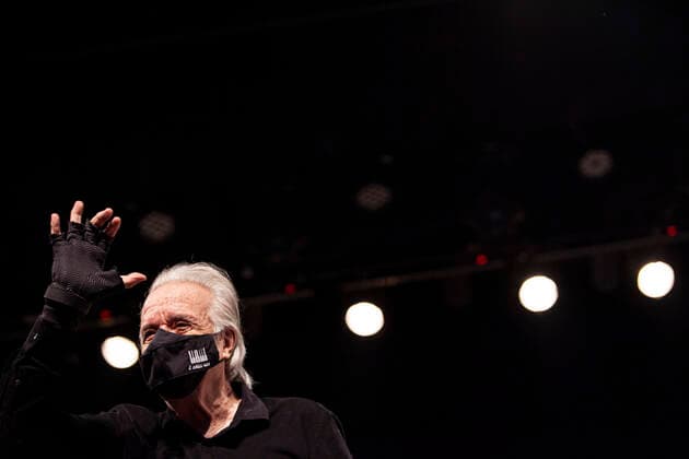 SÃO PAULO, SP - 22.10.2021: MAESTRO JOÃO CARLOS MARTINS - Conductor João Carlos Martins at the end of the performance at Teatro Gazeta in São Paulo. x2133497x  ZéxCarlosxBarretta