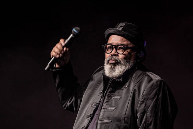 Jorge Aragao Konzert in Sao Paulo SÃO PAULO, SP - 22.10.2021: SHOW JORGE ARAGÃO - Musician Jorge Aragão performs in São Paulo with classics from his entire career. The samba dancer, singer, composer and one of the founders of the Fundo de Quintal Group took the stage at Tom Brasil, this Friday, October 22nd. x2133505x  VanxCampos