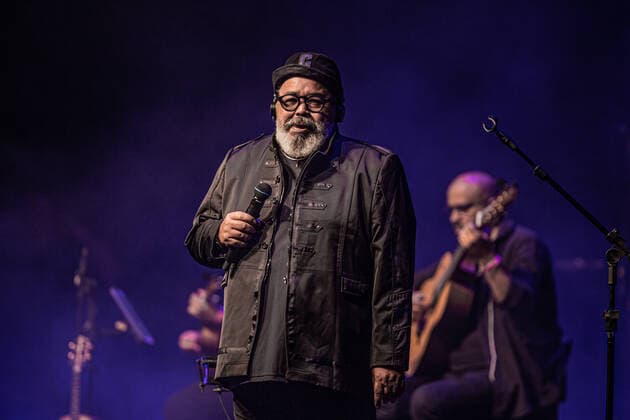 Jorge Aragao Konzert in Sao Paulo SÃO PAULO, SP - 22.10.2021: SHOW JORGE ARAGÃO - Musician Jorge Aragão performs in São Paulo with classics from his entire career. The samba dancer, singer, composer and one of the founders of the Fundo de Quintal Group took the stage at Tom Brasil, this Friday, October 22nd. x2133507x  VanxCampos