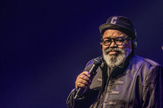 Jorge Aragao Konzert in Sao Paulo SÃO PAULO, SP - 22.10.2021: SHOW JORGE ARAGÃO - Musician Jorge Aragão performs in São Paulo with classics from his entire career. The samba dancer, singer, composer and one of the founders of the Fundo de Quintal Group took the stage at Tom Brasil, this Friday, October 22nd. x2133508x  VanxCampos