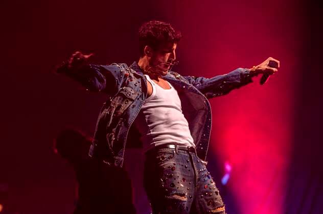 The Colombian singer Sebastian Yatra sings this Friday during the concert of the tour Enrique & Ricky Live! at the FTX Arena in Miami, Florida USA 22 October 2021. Enrique Iglesias and Ricky Martin, two giants of Latin music, continue to entertain and excite the public throughout their tour of the United States accompanied by Sebastian Yatra as a special guest. Enrique Iglesias and Ricky Martin arrive in Miami on a historic tour with Sebastian Yatra !ACHTUNG: NUR REDAKTIONELLE NUTZUNG!  Copyright: xGiorgioxVierax USA2897 20211023-0acd5ef1e589195b8950748ca7b853a25368e99f