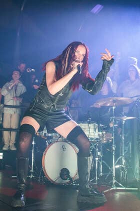 MO live in Copenhagen, Denmark Copenhagen, Denmark. 22nd, October 2021. The Danish singer and songwriter MO performs a live concert at Den Graa Hal in Copenhagen. Copenhagen Denmark  Copyright: xGonzalesxPhoto HelenaxLundquistx
